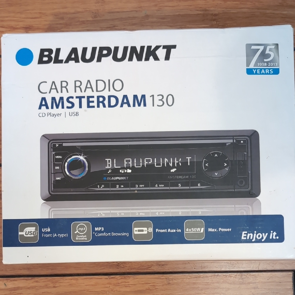 Blaupunkt Amsterdam 130 Car Stereo - Black and Silver